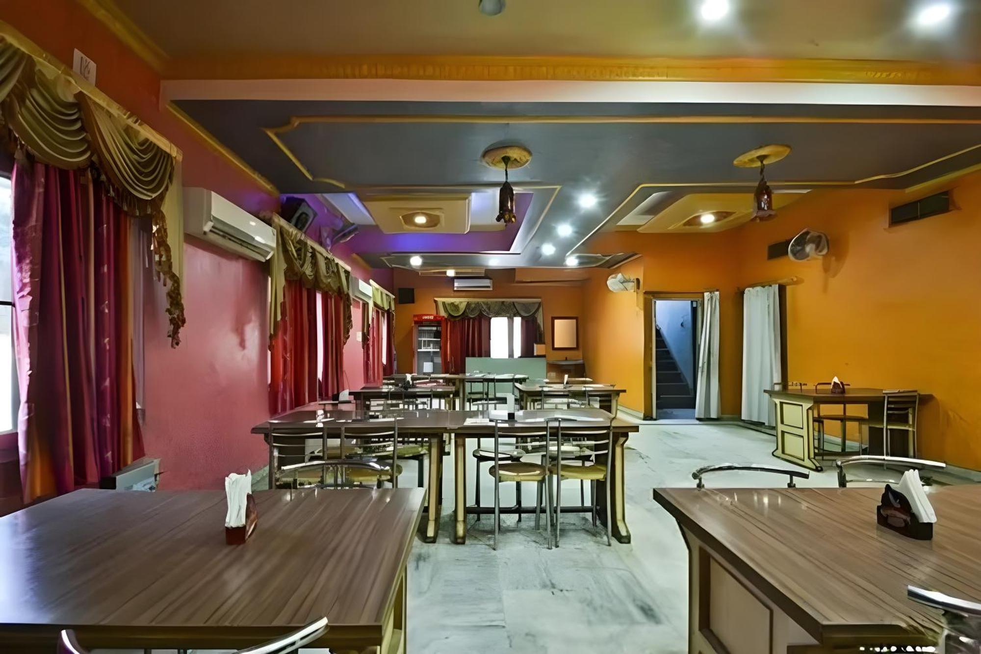 Hotel Amrapali Jaipur Bagian luar foto